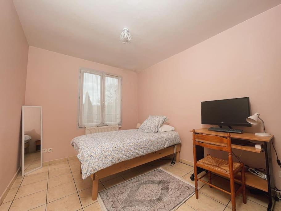 La Perle Rose Only Women Femmes Uniquement Apartment Vénissieux Exterior foto